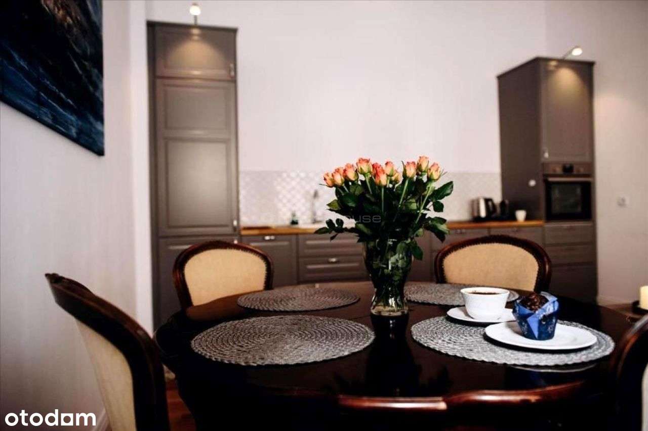 Wyjątkowy apartament w sercu toruńskiej starówki!-8