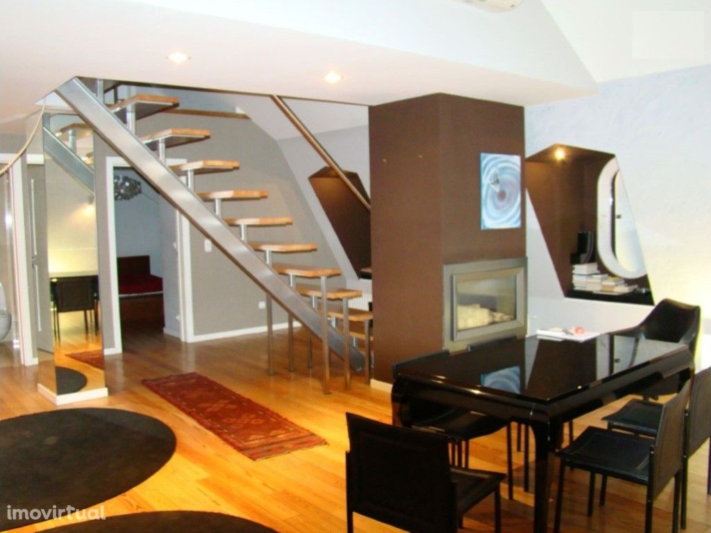 Apartamento T2 Duplex no Chiado