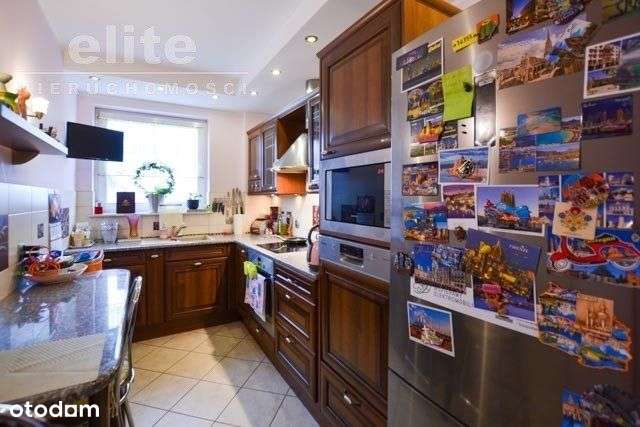 Wygodne trzypokojowe mieszkanie, klimatyzacja-15