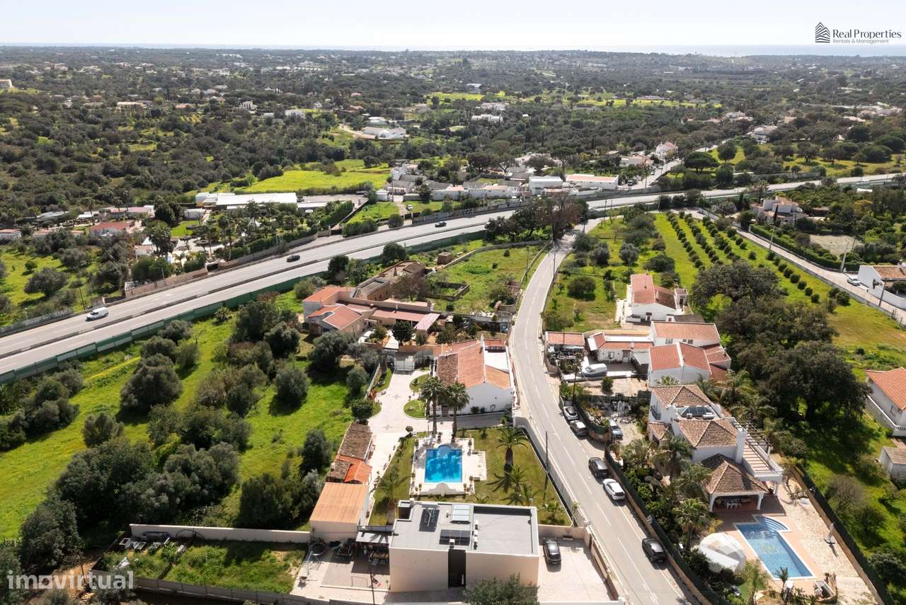 Encanto Algarvio – Moradia Térrea Isolada com Piscina e Jardim-49
