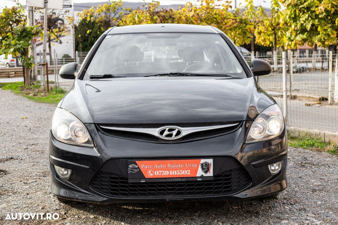 Hyundai I30 1.6 CRDI Automatik Style - 1