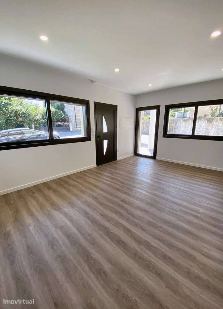 T2+Piso inferior — Sande S. Clemente, Guimarães — 215 000 €-10