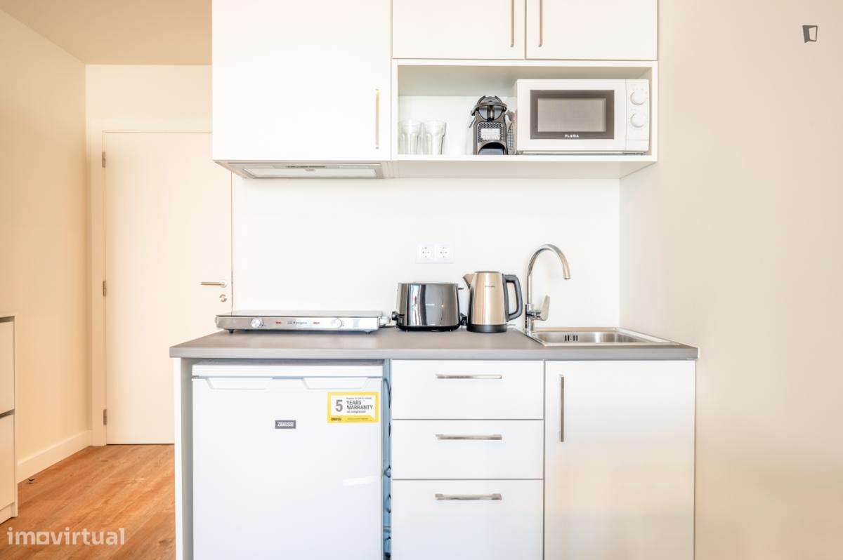 Estúdio - localizado em Olaias Lisbon - Grande imagem: 3/13