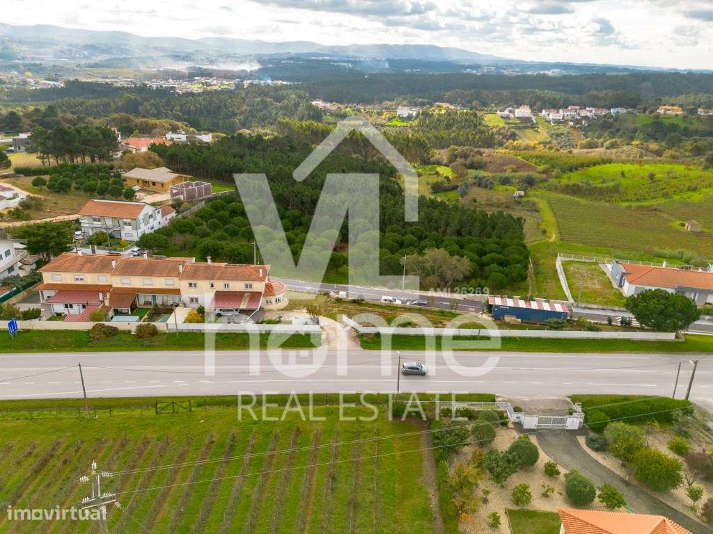 Moradia T4 com 3 WC, Garagem e 1000 m² de Terreno - AZOIA | LEIRIA-43