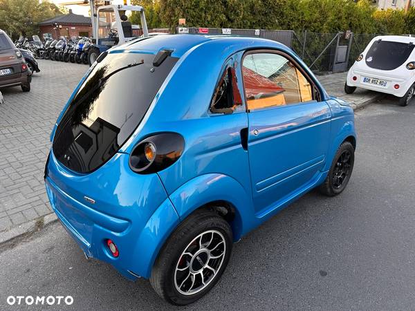 Microcar DUE - 6