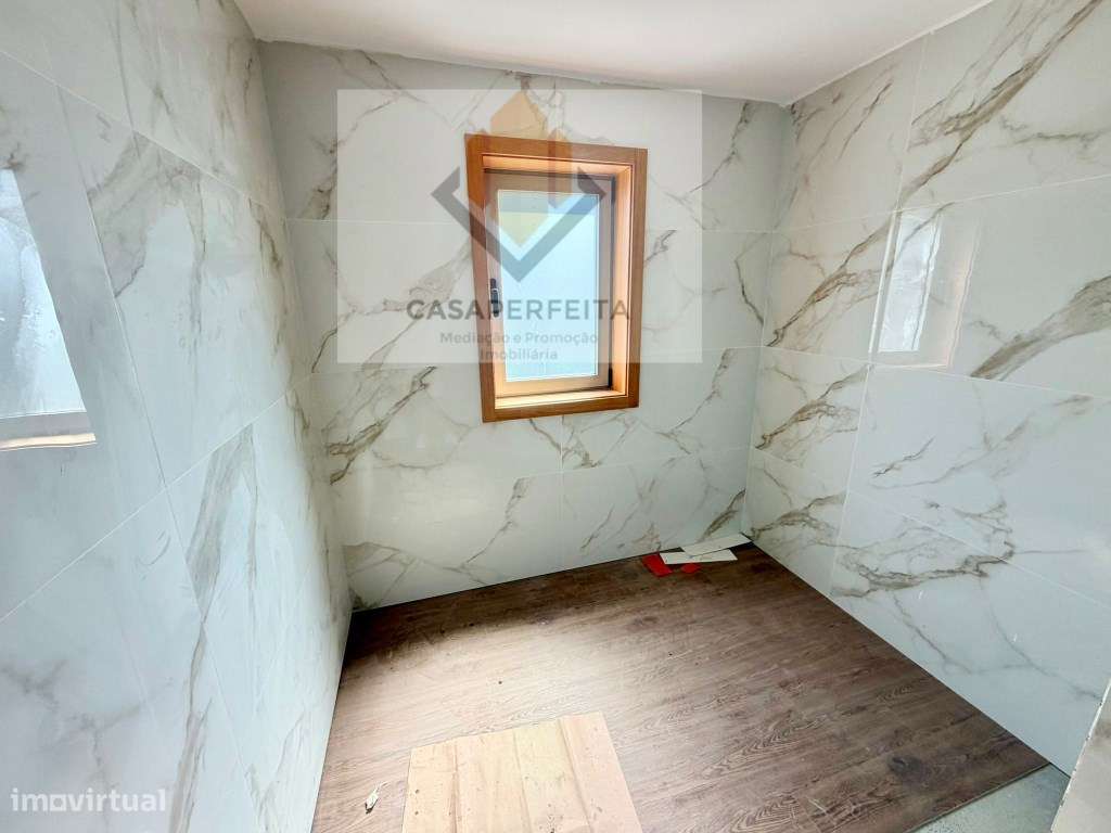 Apartamento T3 NOVO de 2 Frentes com 156m2, Varanda e Lugar de Gara...-13