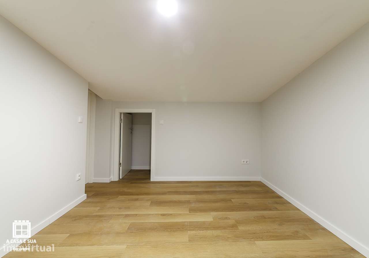 Apartamento duplex T2+2 remodelado em Cortegaça - Grande imagem: 2/33