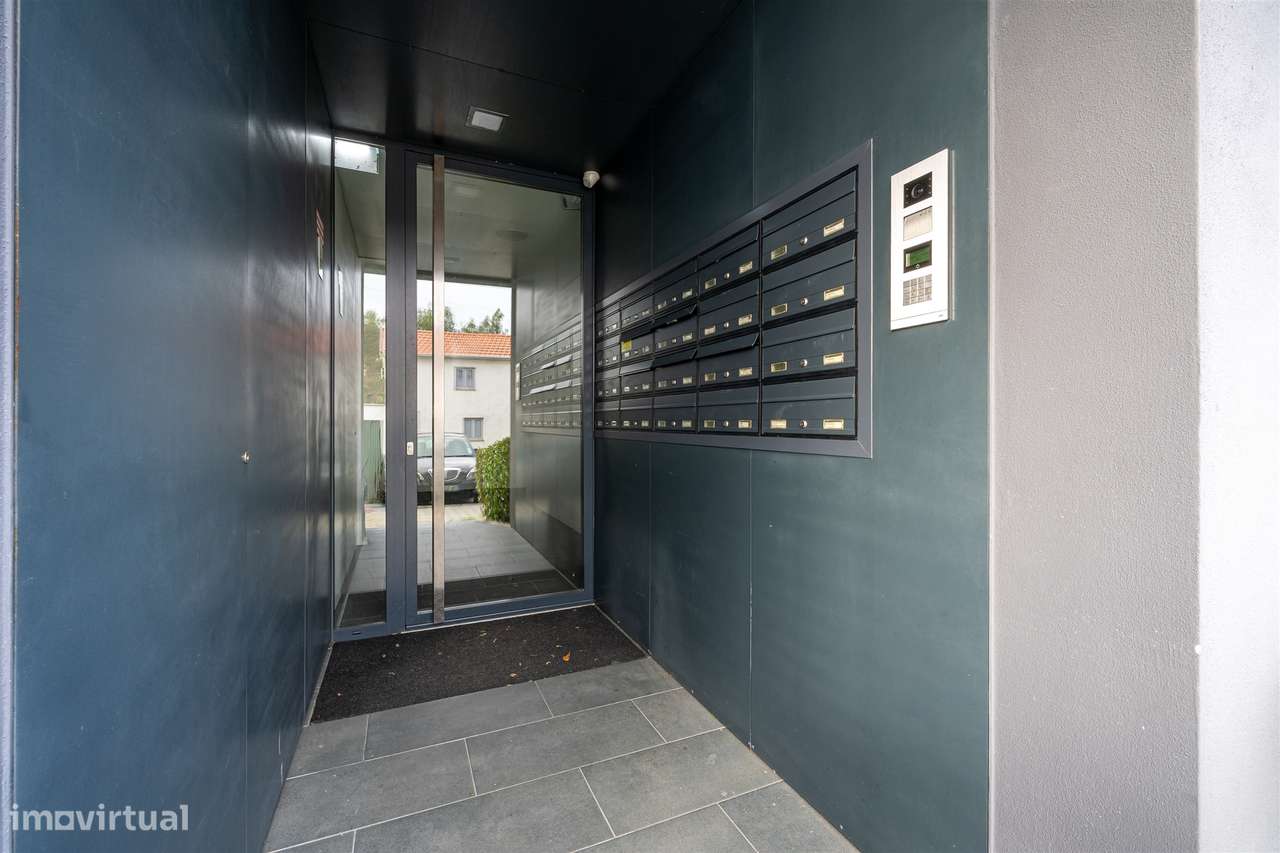 Apartamento T2 Venda em Santa Maria da Feira, Travanca, Sanfins e Espa - Grande imagem: 2/23