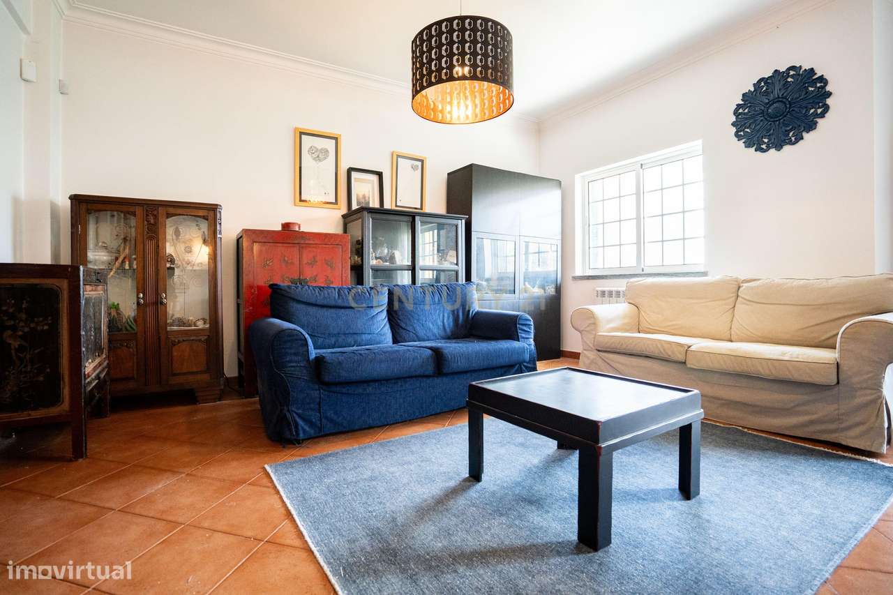 Moradia T4 com Piscina e anexo em Fernão Ferro - Grande imagem: 4/38