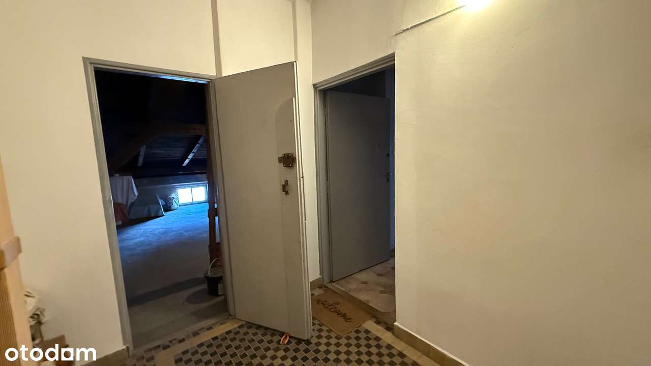 Kazimierz ul.Rzeszowska lokal 80m2 w tym mieszkanie 40m2+ 40m2 strychu-9