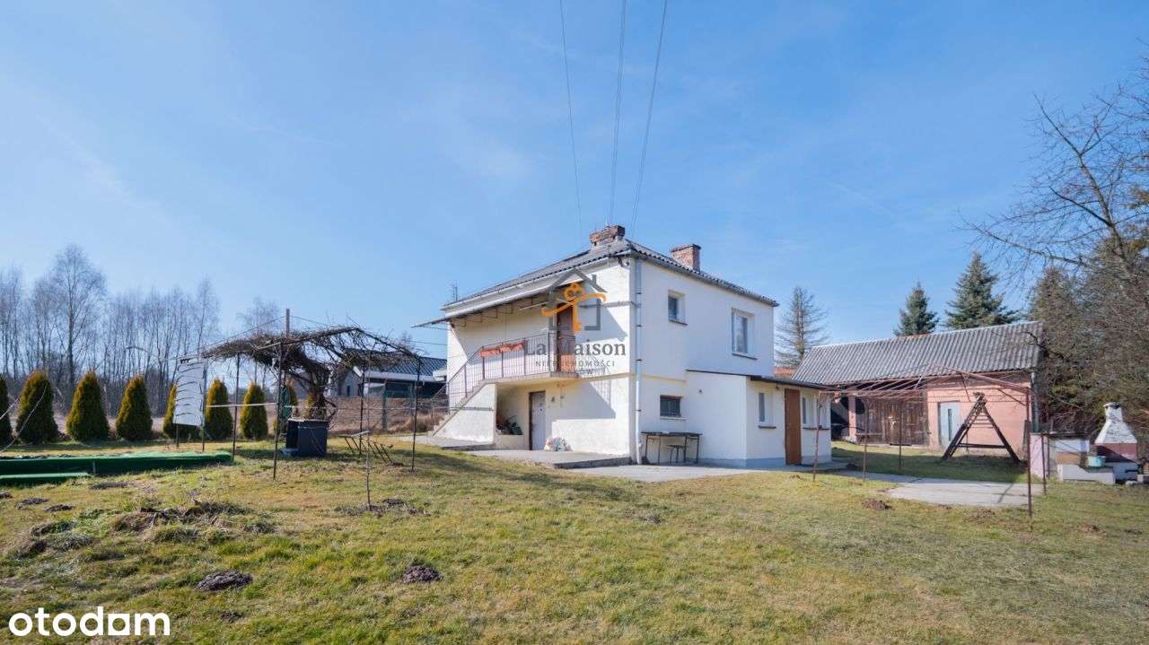 Zelków. Urokliwa nieruchomość w zacisznym miejscu.-0