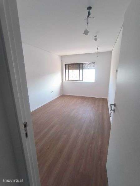 T1+1 Oliveira do Douro Remodelado - Grande imagem: 5/7