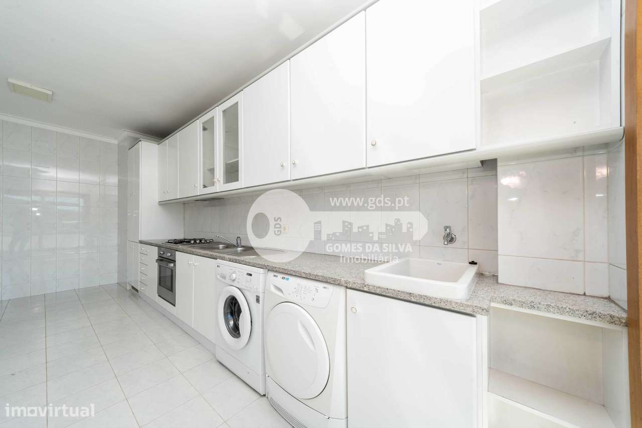 T5 Duplex na Rua Bernardo Sequeira, São Vítor-5