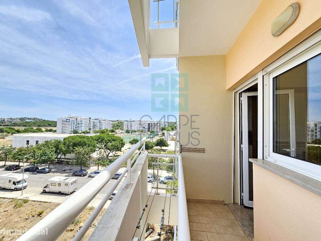 Espaçoso apartamento T3, com parqueamento, junto centro de Loulé, A...-13