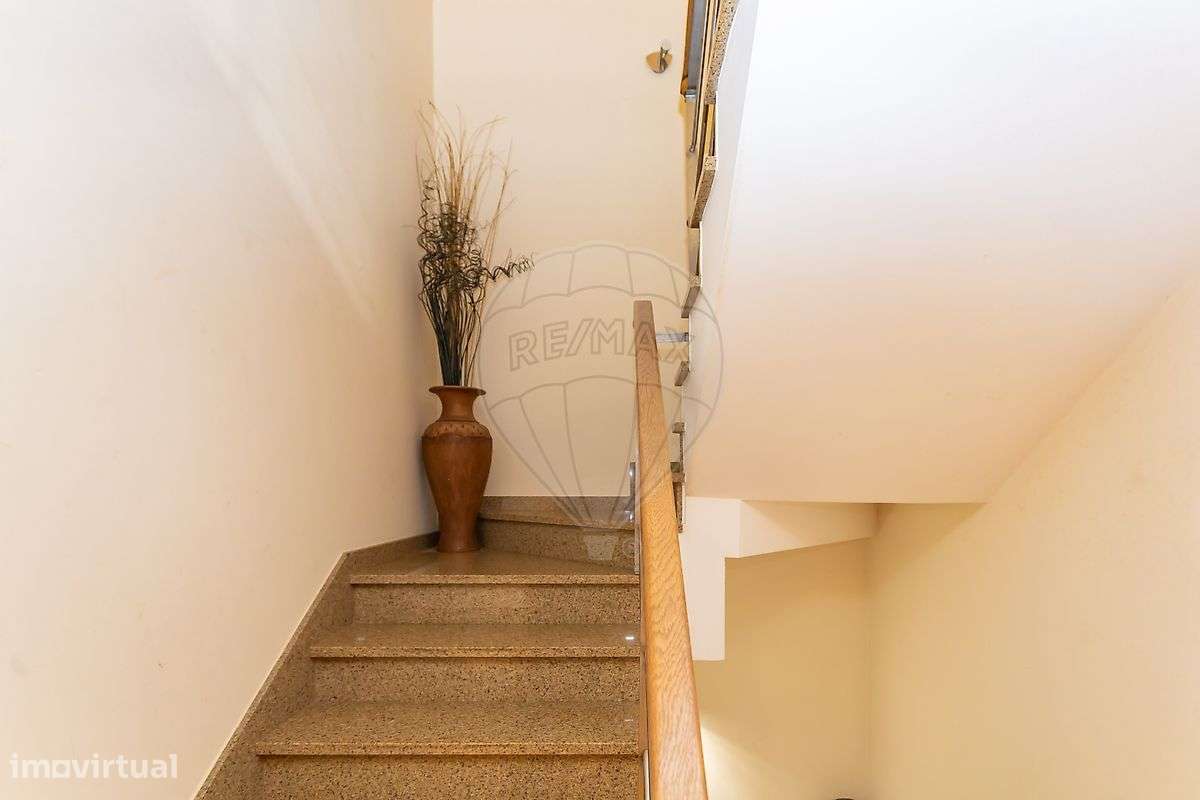 Moradia T4 para venda-23