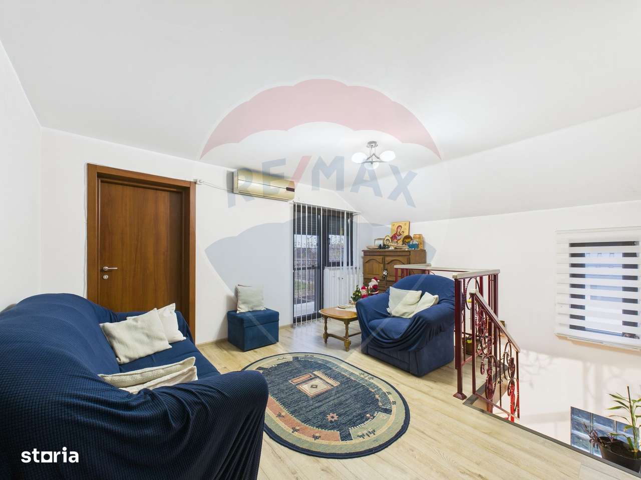 Casă / Vilă cu 5 camere de vânzare în zona Central-12