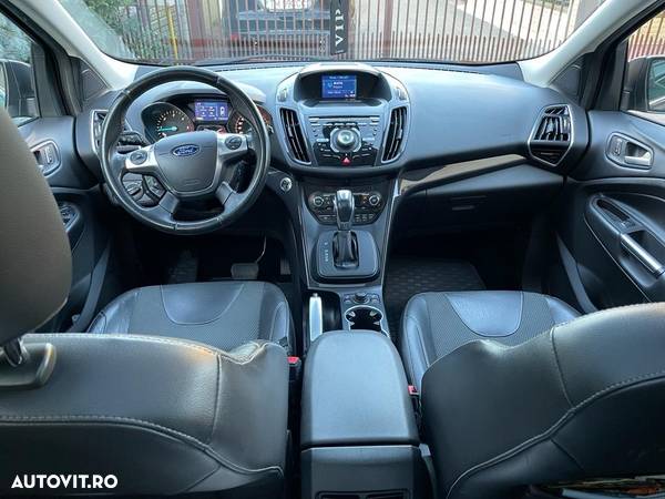 Ford Kuga 2.0 TDCi Powershift 4WD Titanium - 6