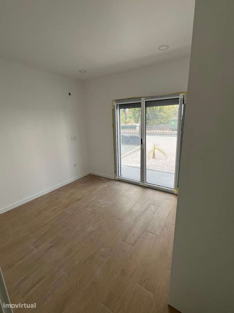 Moradia T2 Pronta a Habitar no Centro de Fátima - Preço Negociável-36