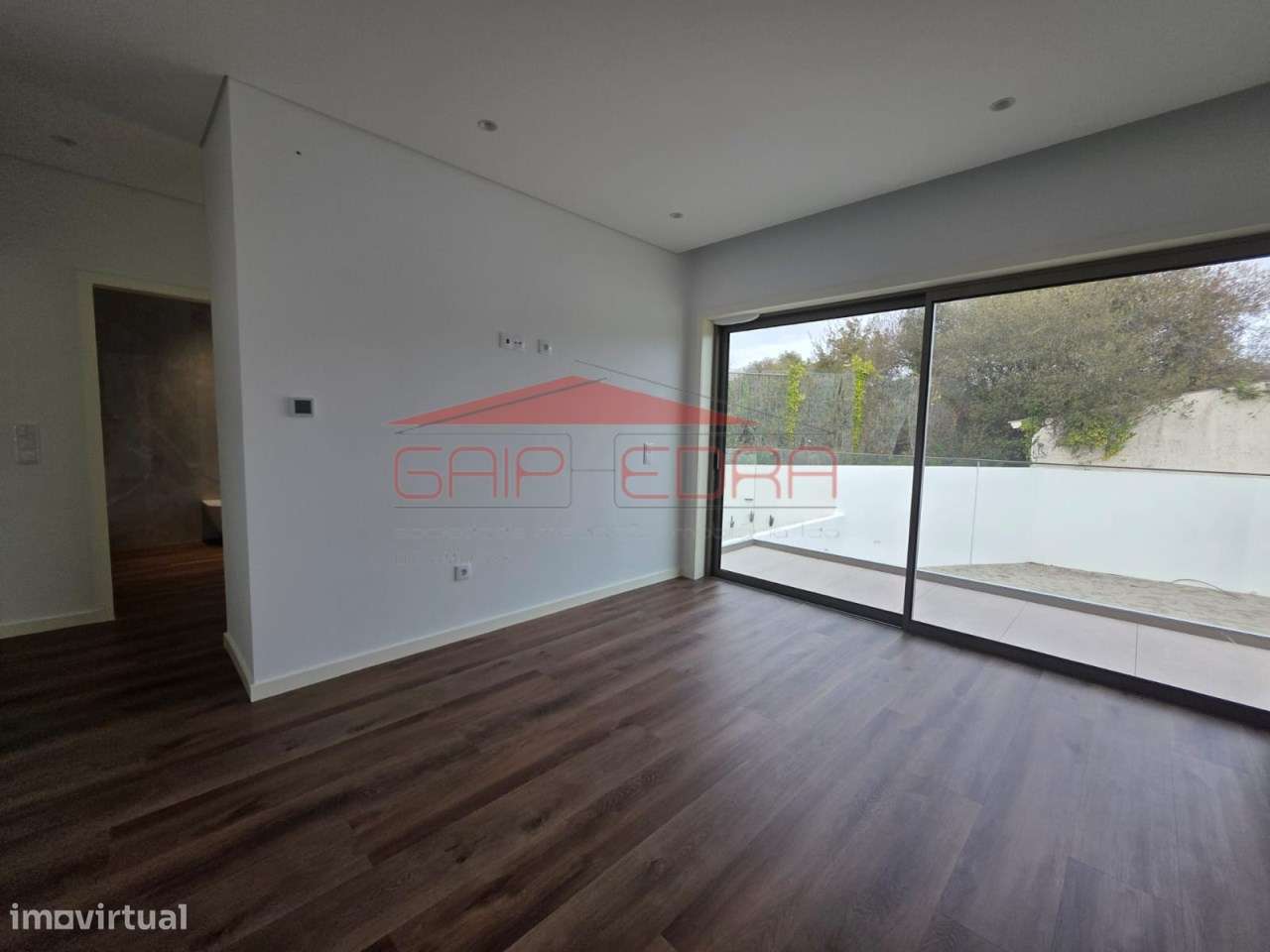 Moradia T3 com jardim e acessibilidade-15