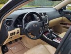 Lexus IS 220 D Sport - 21