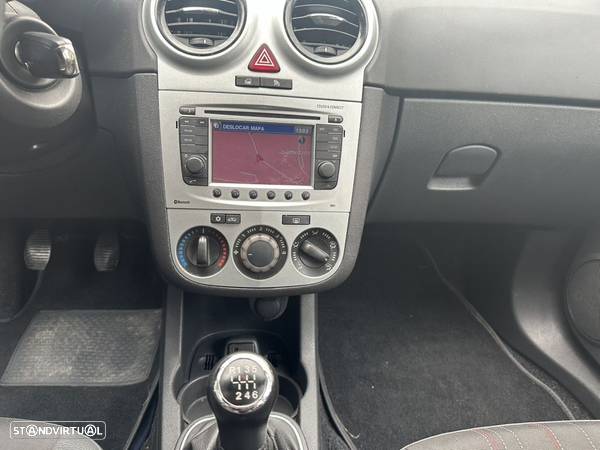 Opel Corsa 1.3 CDTi Cosmo - 40