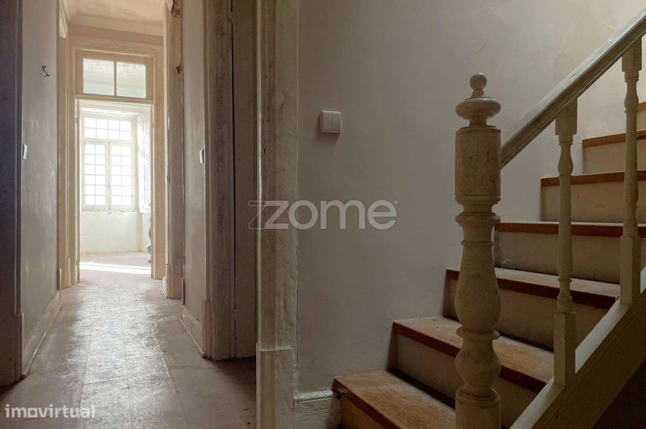 Moradia para recuperar na Foz do Douro - Grande imagem: 3/26