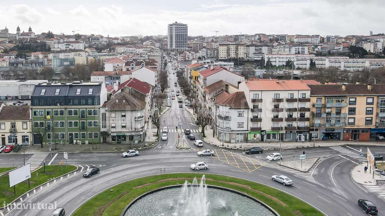 Prédio do Café Avenida Viseu - Grande imagem: 2/11