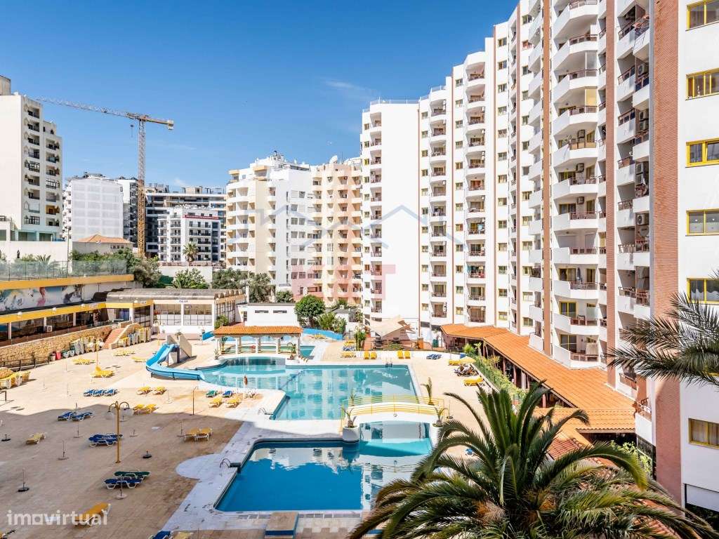 Piscinas de água salgada e zona de Lazer - Empreendimento Clube Pra...-11