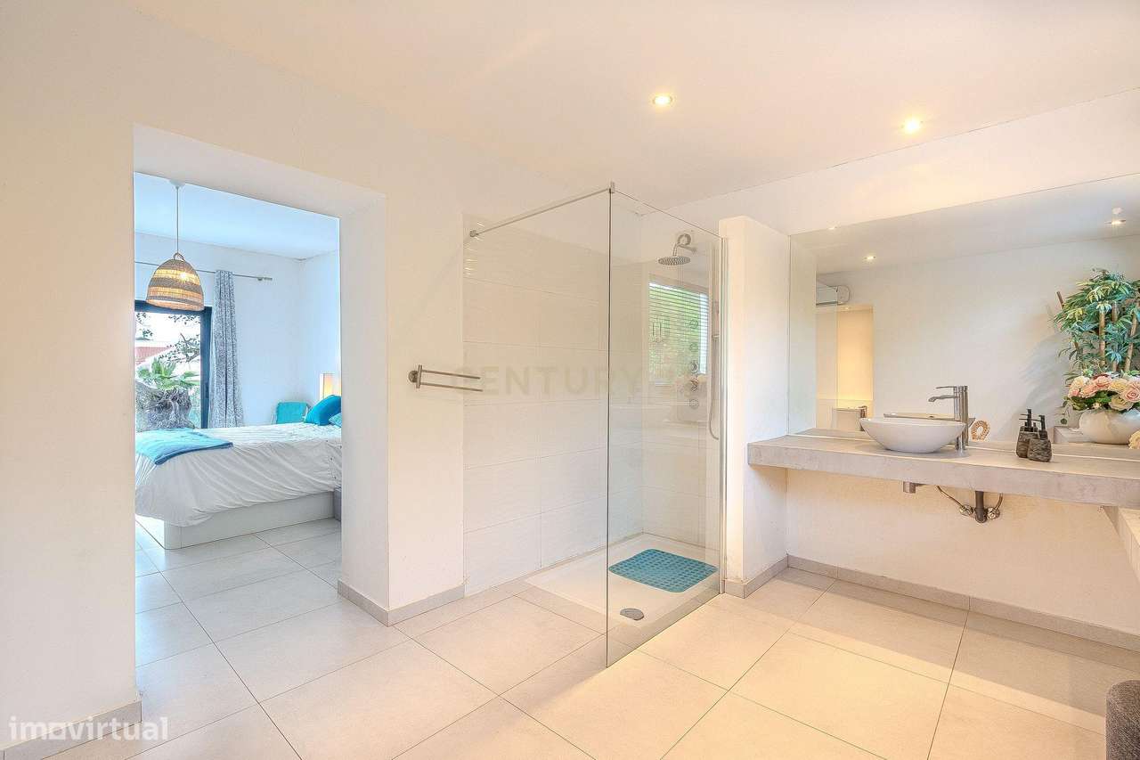 Moradia Renovada com Piscina em Quelfes, Olhão-19