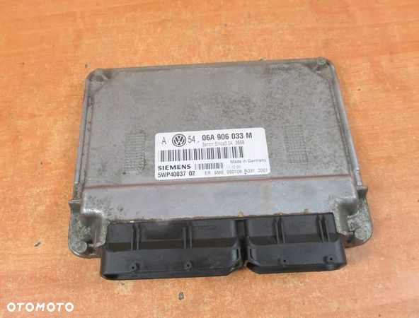 KOMPUTER SILNIKA VW POLO IV 9N 1,2 12V 03E906033R 5WP4422402 - 1