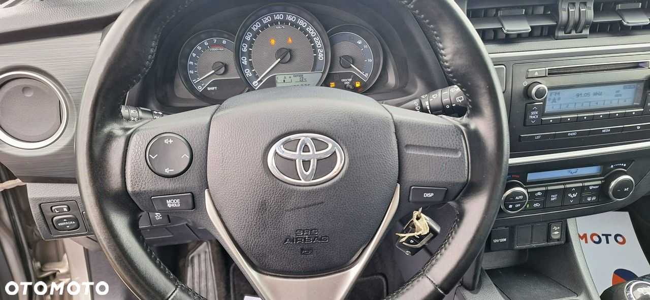 Toyota Auris - 14