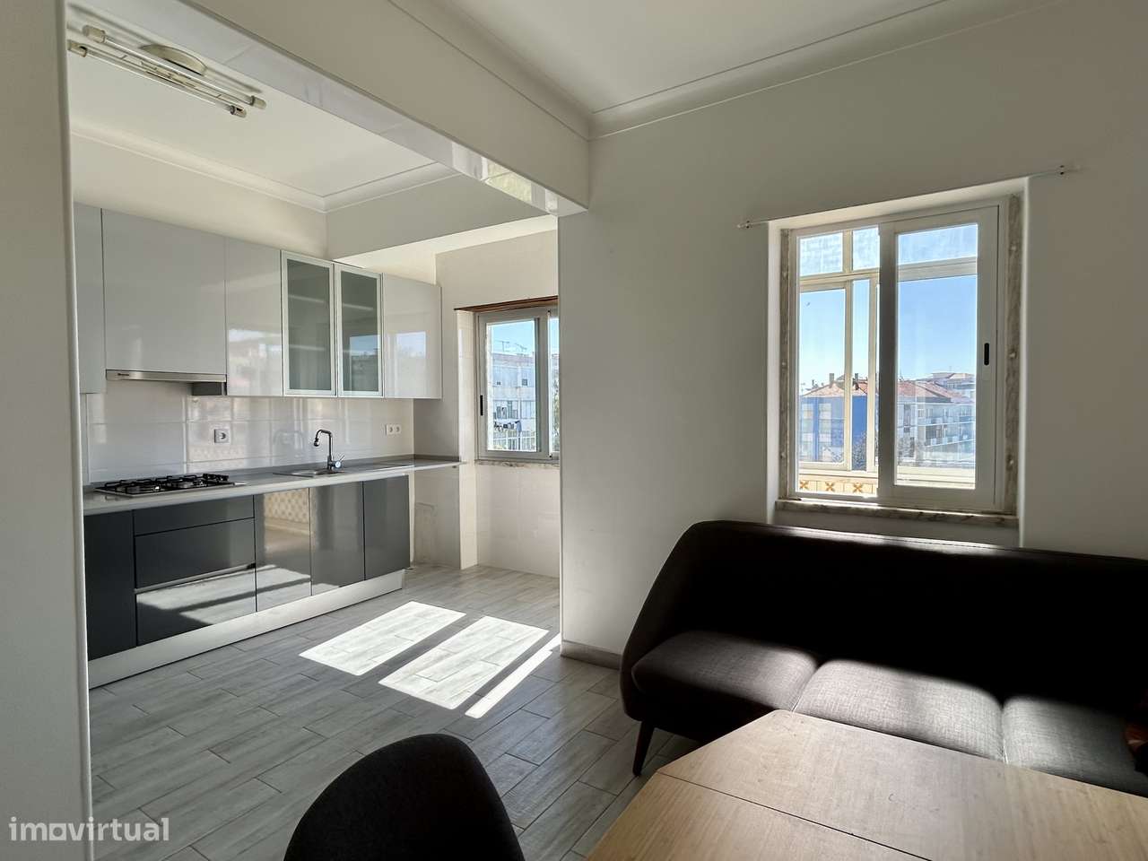 T3 luminoso e remodelado no centro de Laranjeiro, Almada - Grande imagem: 5/22