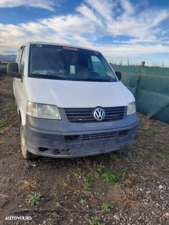 Dezmembrez VW T5 - 1