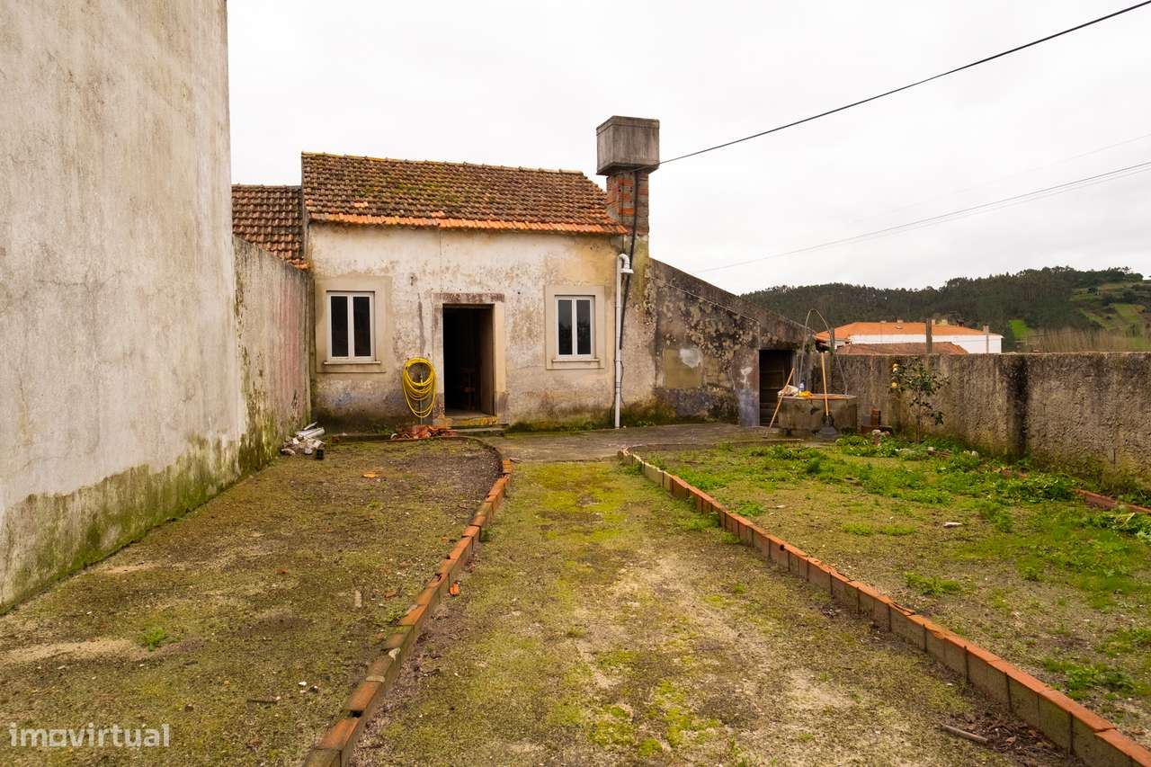 Moradia para Restaurar – Excelente Oportunidade - Grande imagem: 4/26