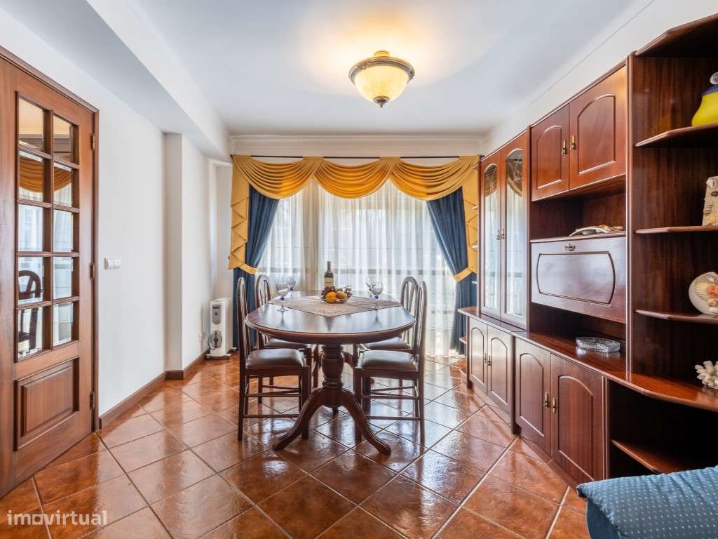 Moradia Triplex com Vista Mar e Terraço Privativo no Coração da Naz...-5