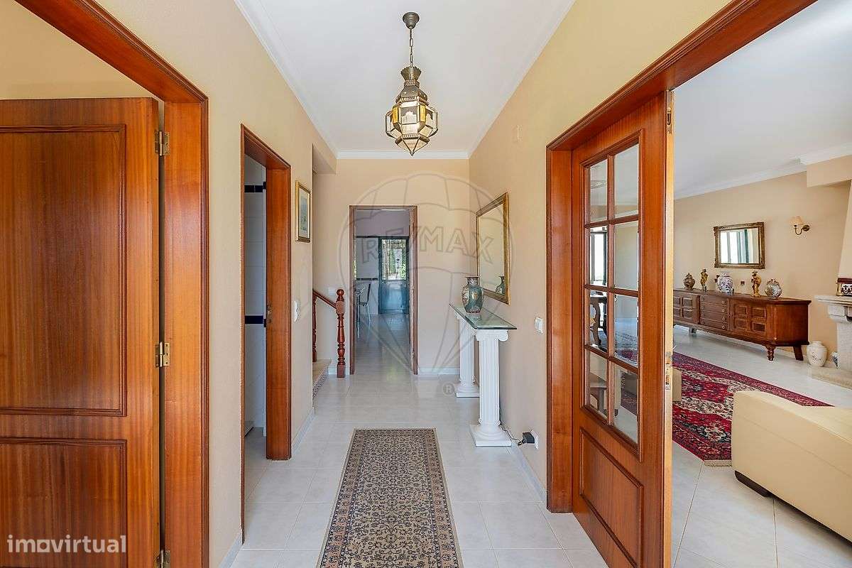 Moradia T5 para venda-5