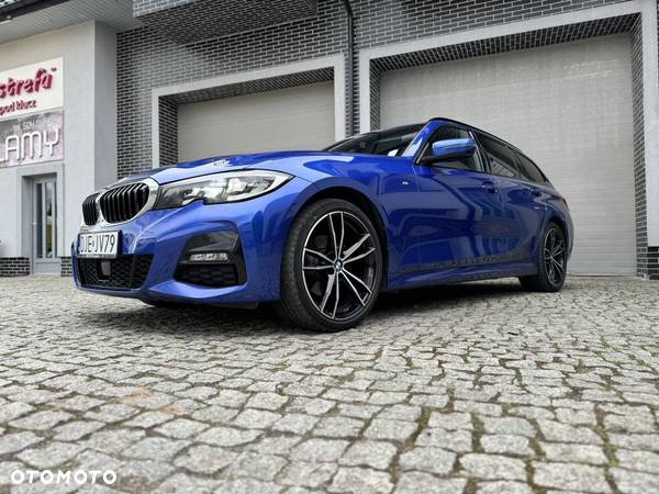 BMW Seria 3 320d M Sport - 11