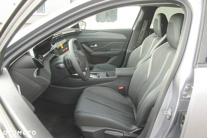 Peugeot 308 - 13