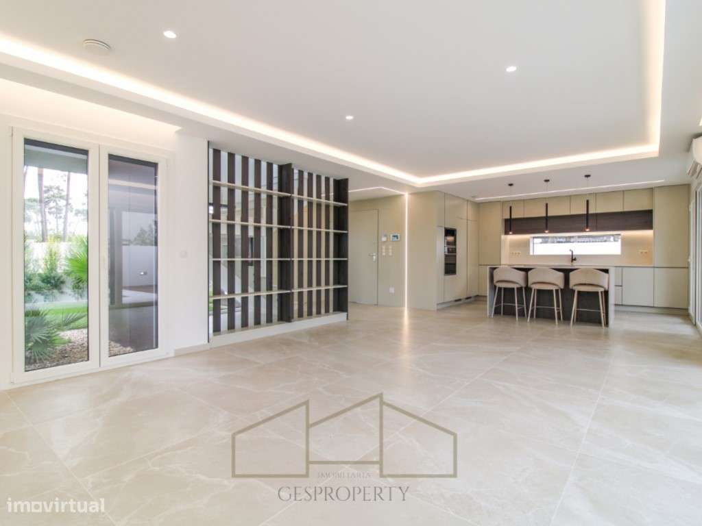 Moradia Isolada T3 com piscina pronta a escriturar na Aroeira-14