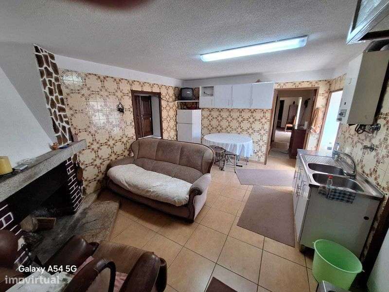 Vivenda T5 na pitoresca e sossegada Vila de Salto - Grande imagem: 4/12