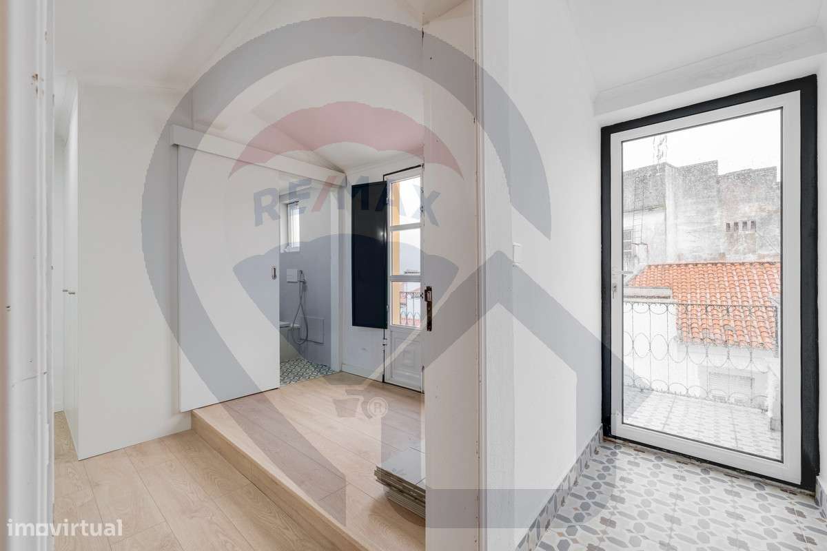 Moradia T3 Renovada no Centro Histórico de Évora – Charme Único-28