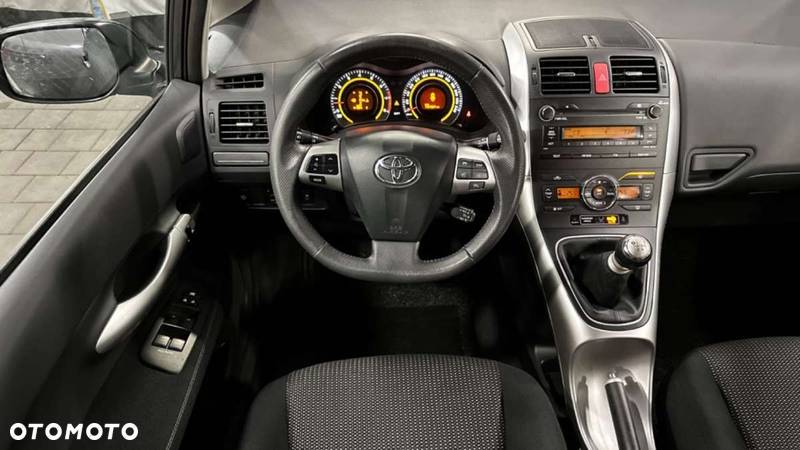 Toyota Auris 1.6 Executive - 22
