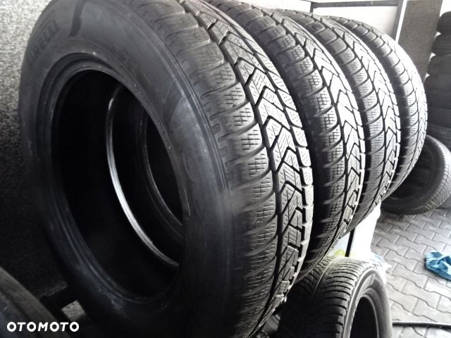 215/65/R17 99H PIRELLI WINTER SCORPION - 2