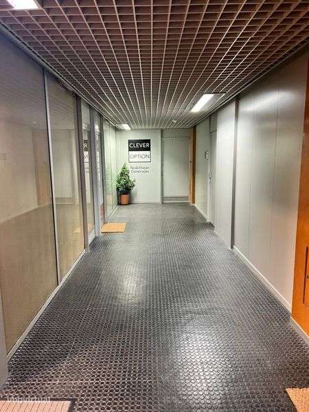 Arrendo escritório 20 m2 - Av. Boavista - Porto - Grande imagem: 5/11