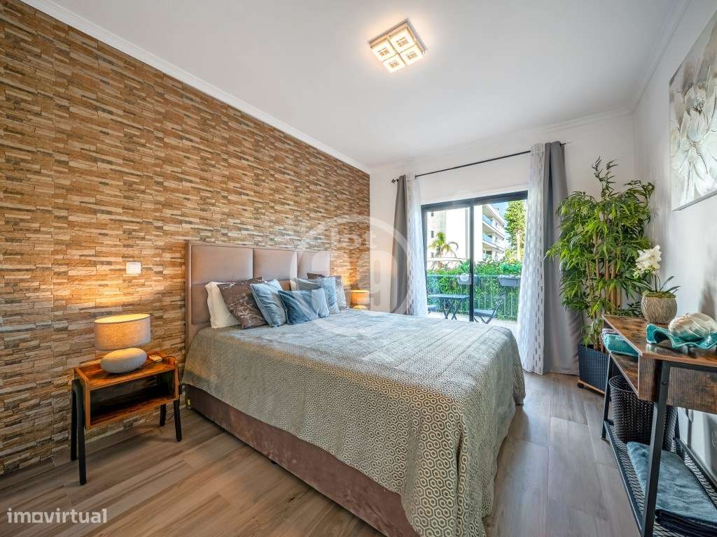 Apartamento T0+1 com Terraço Privativo e Licença AL | Torre da Medr...-11