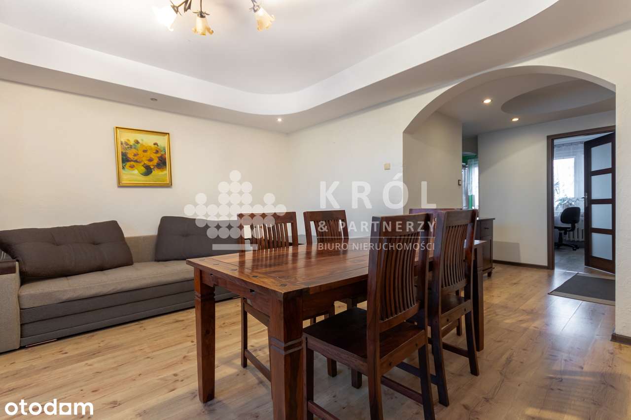 3 pokojowe spółdzielczo- własnościowe mieszkanie z balkonem na Bukowym-1