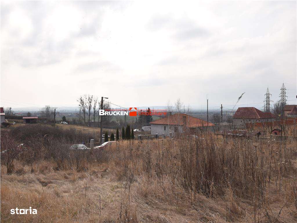 LOC DE CASA IN PETREU - Imagine principală: 4/5