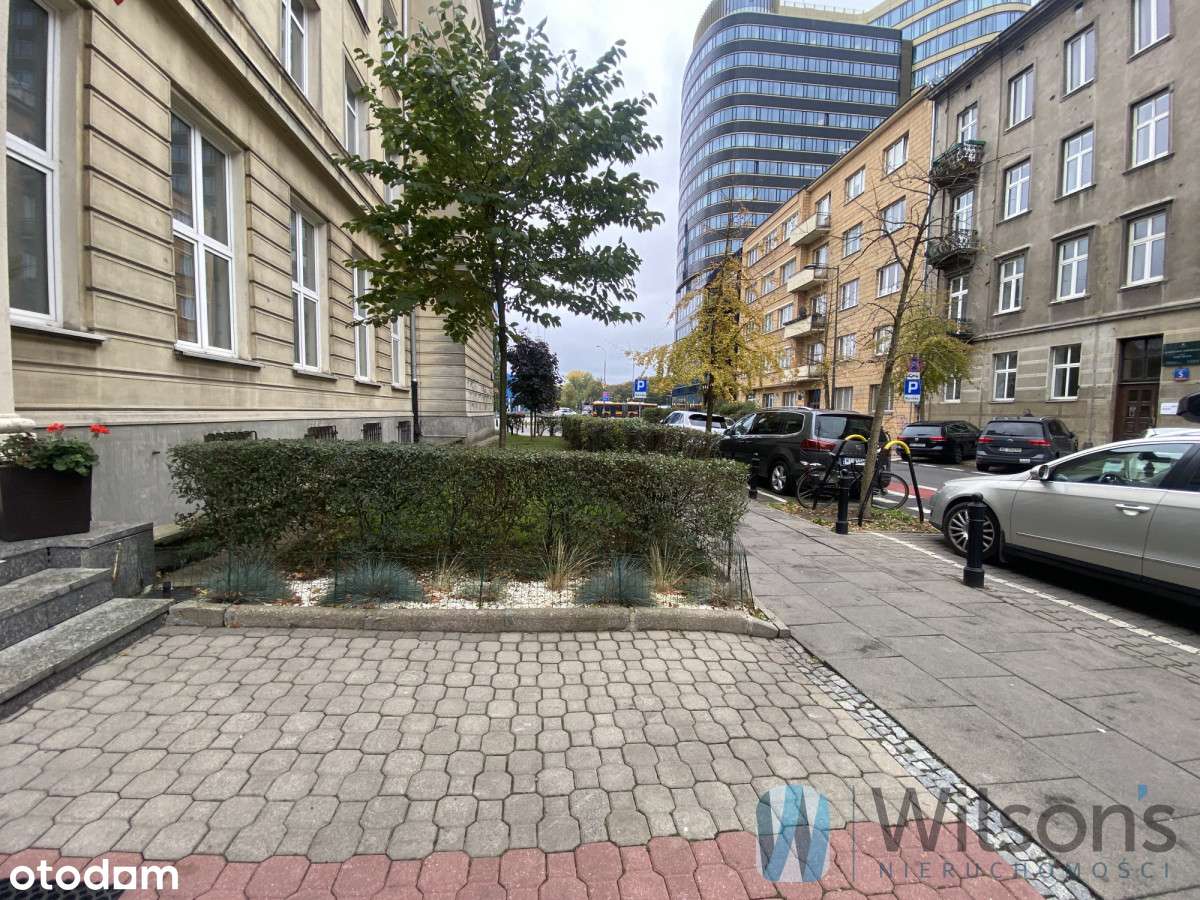 29m2- Biuro na parterze w kamienicy- Mokotowska