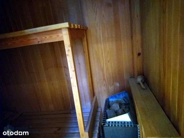 Lokal idealny dla rodziny lub na siedzibę firmy!-10