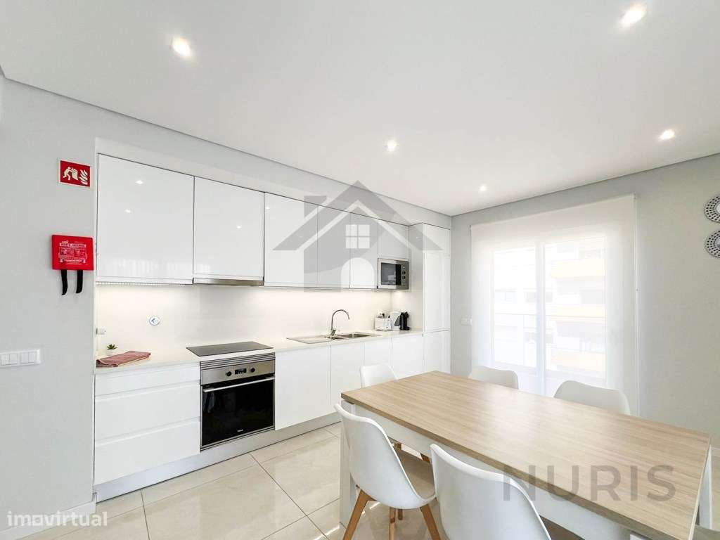 Apartamento T2 para Venda na Praia da Rocha - Portimão - Grande imagem: 3/31